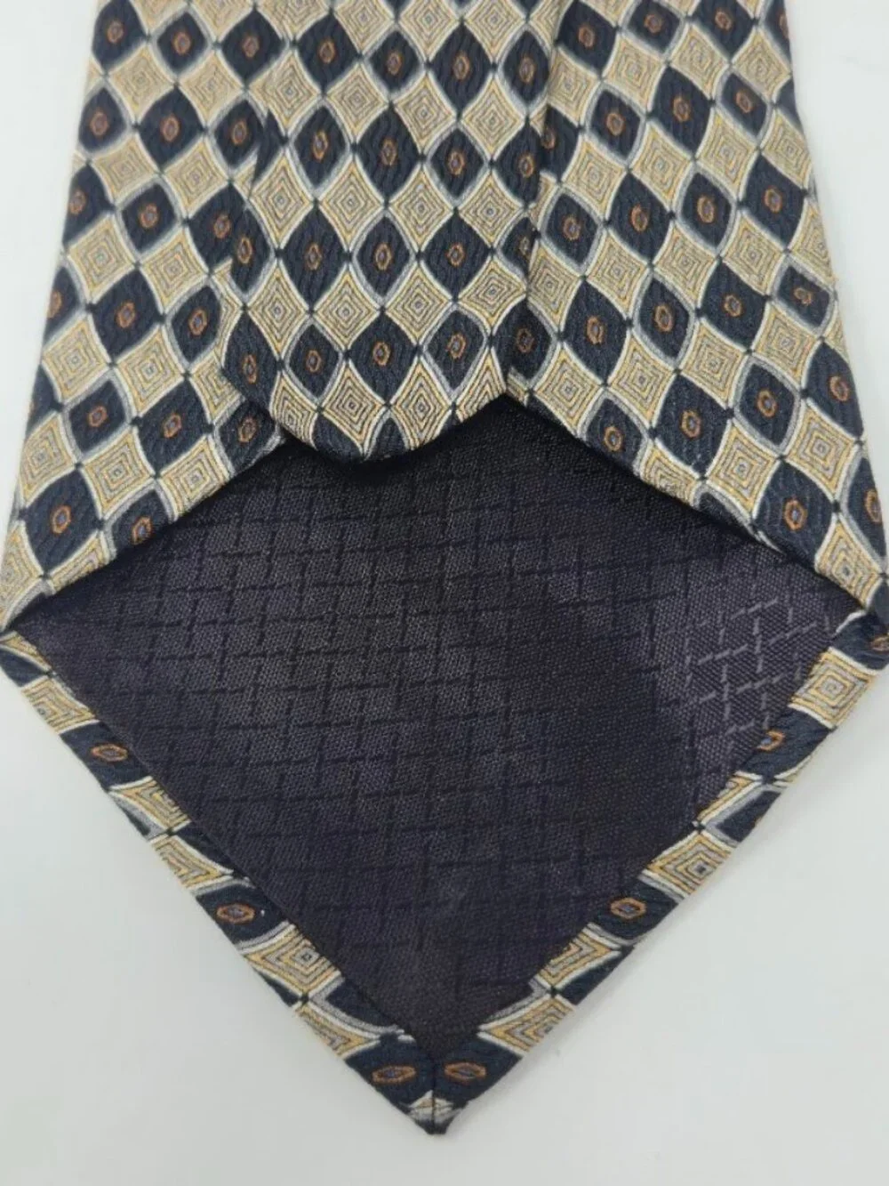 Classic Geoffrey Beene New York Diamond Lattice Geometric Tie
